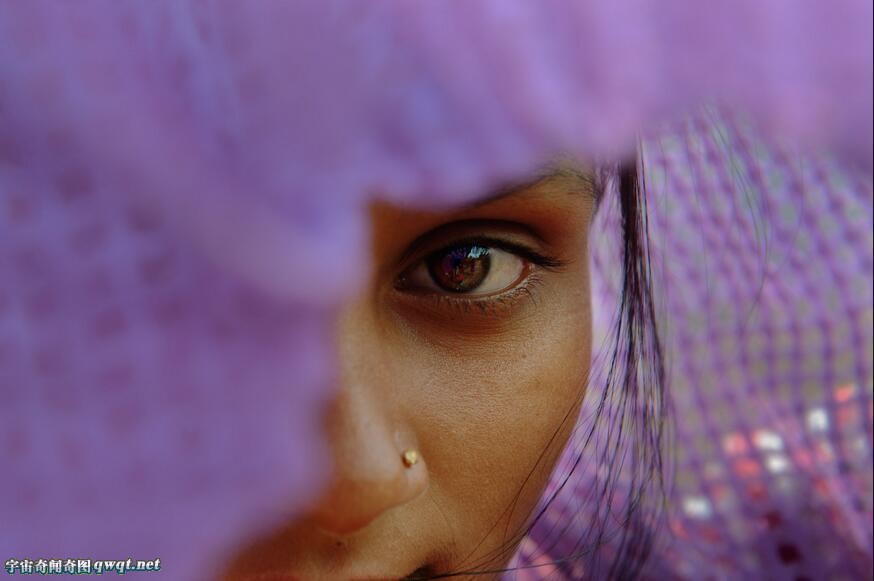 印少女镜头下的性侵之殇:当众被奸朋友叫好(8