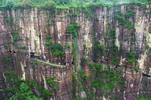 郭亮绝壁与太行山断层同属砂质沉积岩,硬度达到8.