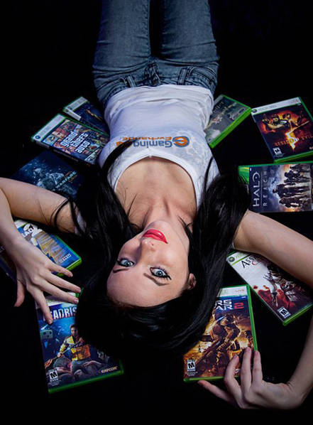 美国24岁金发美女走红 身材超赞