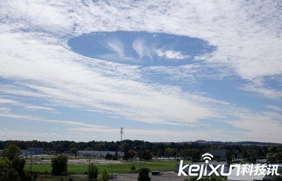 全球最震撼的自然奇观:南极洲的血色瀑布(1)_社