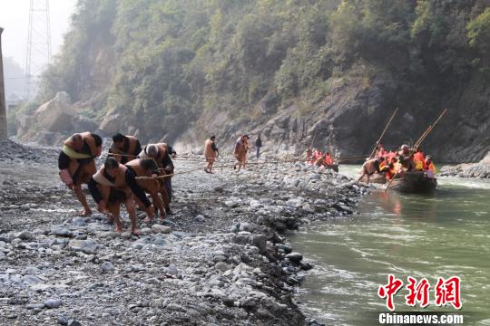 再见三峡纤夫：巴东神农溪上的文化活化石（图）