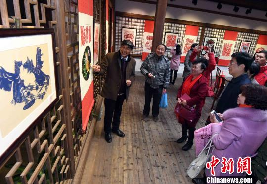 中国80位剪纸名家福州联展“非遗”剪纸艺术焕发生机