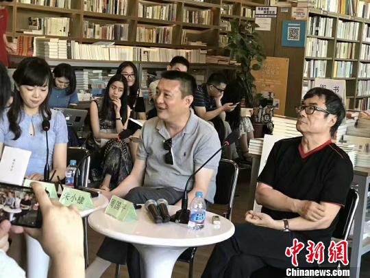 周国平朱小棣对谈读书和写作 建言年轻人多读经典 周国平朱小棣对谈读书和写作建言年轻人多读经典