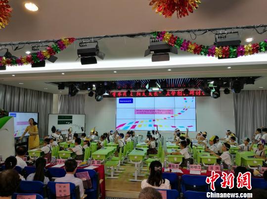一年级小学生可认1500多个汉字 深圳教育专家