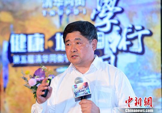 单霁翔:拟率一半员工搬出故宫 撤出800多辆私家车 图为故宫博物院院长单霁翔。 武振清 摄