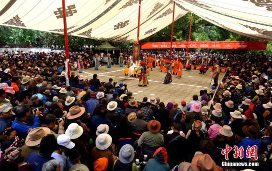 拉萨本月将迎来雪顿节 可在市区观看马术表演