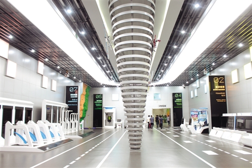 不少地区盲目拆老建新 专家:特色小镇的核心是