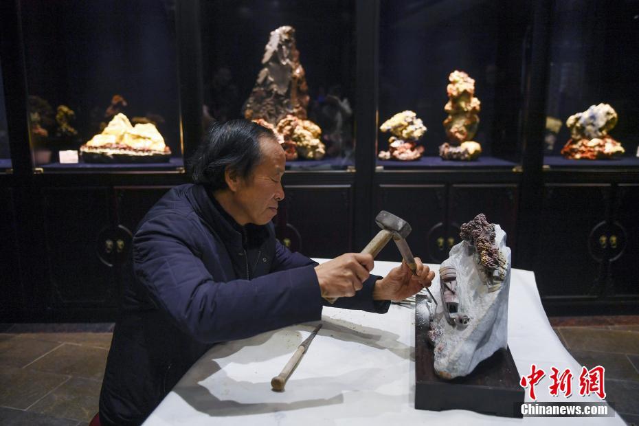 新年将至 重庆公园花灯璀璨年味渐浓(最新发布)