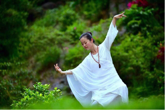 伽南老师《不二禅舞》_滚动播报_光明网