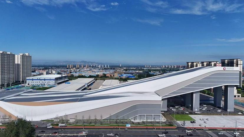 深国际·真悦天地首发项目正定热雪奇迹启幕 将成为京津冀滑雪新地标
