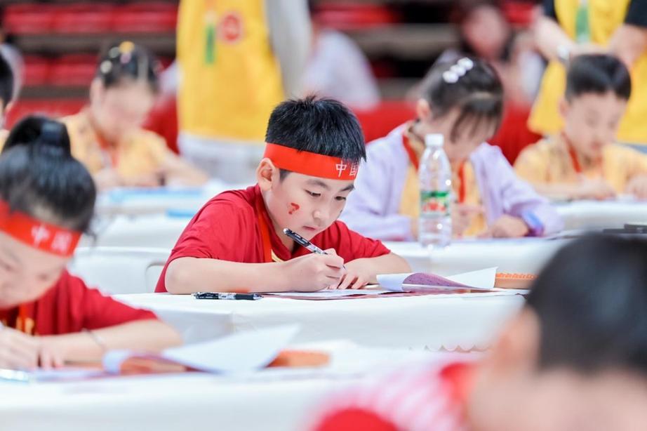 第七届“指尖上的智慧”青少年珠算文化非遗美育大会成都站圆满落幕