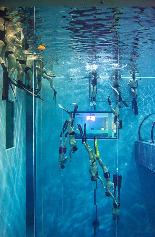 潜水胜地意40米深游泳池成世界之最