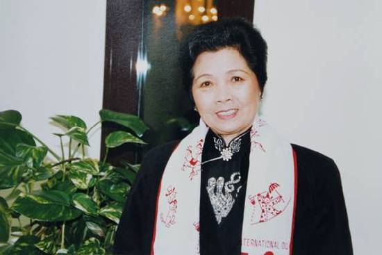 "顶碗皇后"夏菊花:把美好传给下一代