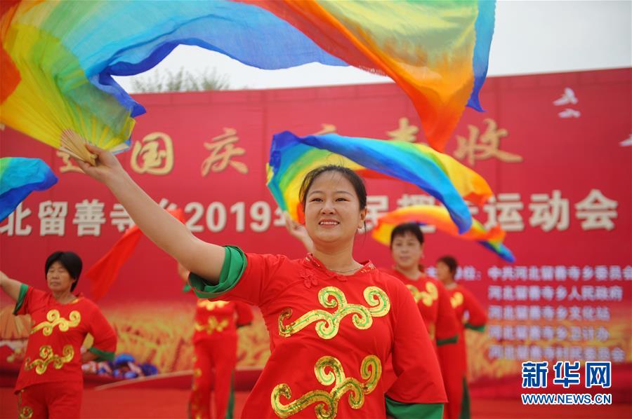 探索越剧多元传承路径：深拥“老朽” 跨界“新秀”