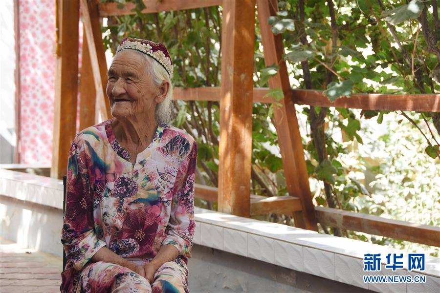 探索越剧多元传承路径：深拥“老朽” 跨界“新秀”