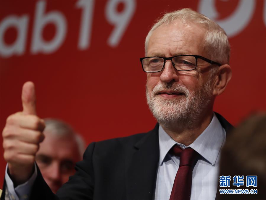 探索越剧多元传承路径：深拥“老朽” 跨界“新秀”