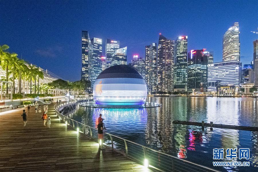 新加坡：水上苹果零售店即将开业