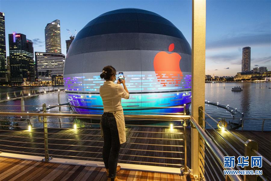 新加坡：水上苹果零售店即将开业