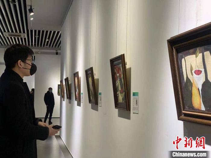 “2021年中俄油画艺术展”开幕 搭建两国文化交流平台