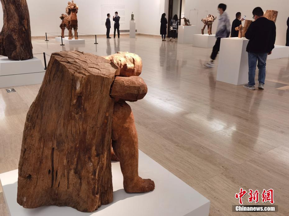 萧立雕塑作品展在中国美术馆开幕