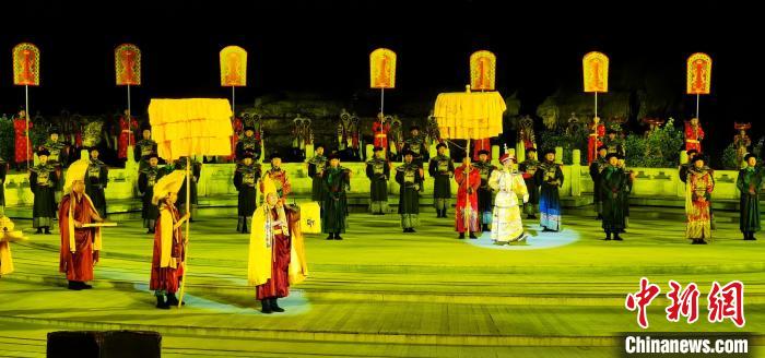 中国首部皇家大型实景演出《康熙大典》恢弘复演