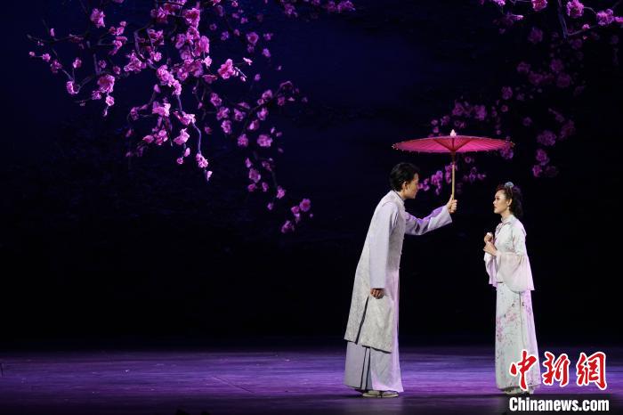 中央戏剧学院原创音乐剧《家》在京首演