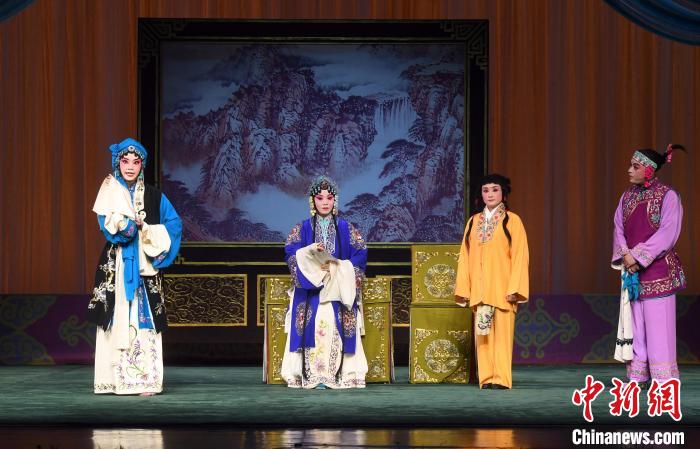 福建京剧院经典折子戏线上献演 青年演员展示名家传艺成果
