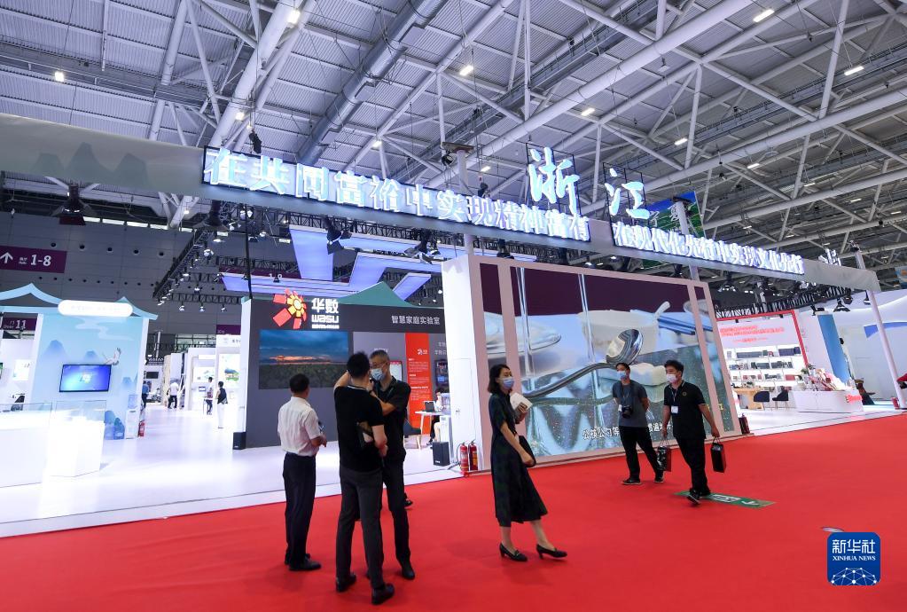 第十七届文博会开幕　引领中国文化产业创新发展