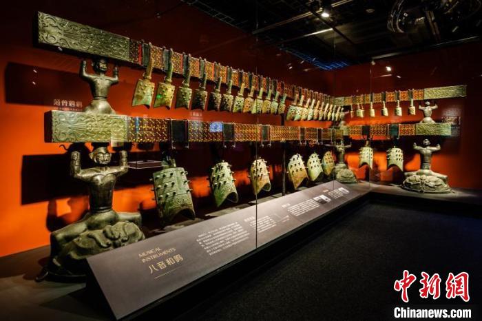 长江流域青铜文明特展在蓉开展 500多件珍贵文物集中亮相