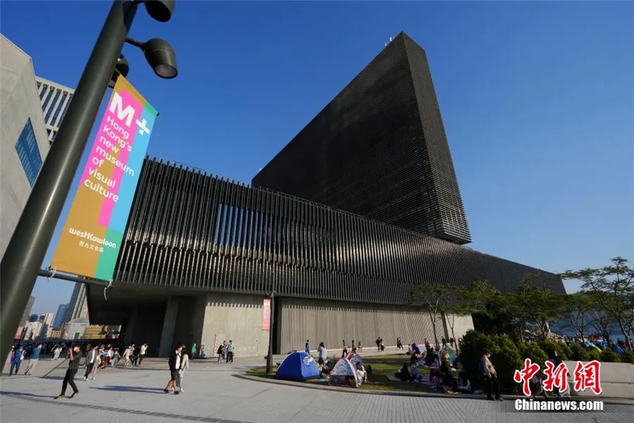 　　M 博物馆大楼建筑面积为65000平方米，展览空间达17000平方米，设有33个展厅。张炜 摄