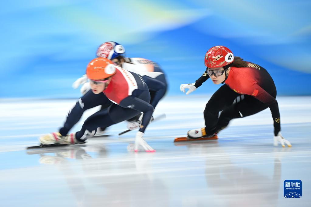短道速滑女子3000米接力决赛：中国队获得季军