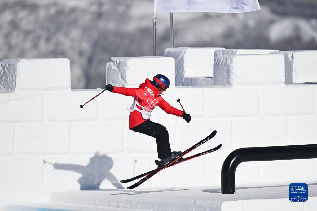 自由式滑雪女子坡面障碍技巧资格赛赛况