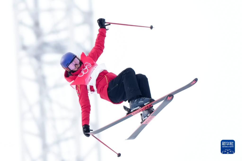 自由式滑雪女子U型场地技巧资格赛赛况