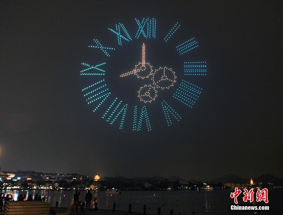 杭州亚运会倒计时200天 千架无人机点亮西湖夜空