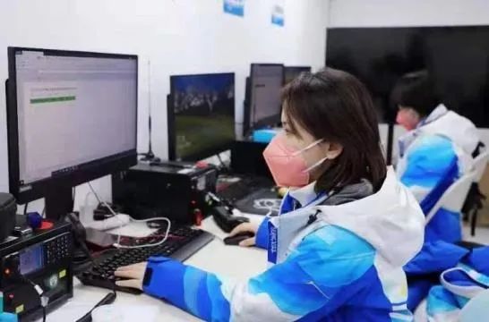 回望 | 那首关于冰雪志愿者的“冬奥之歌”
