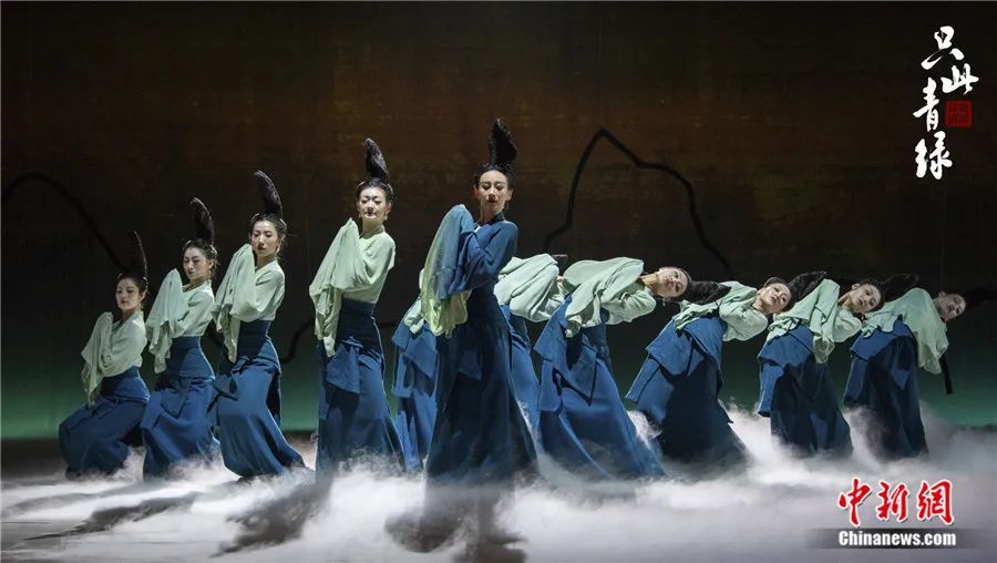 中国舞坛“双子星”：《只此青绿》“出圈”的魅力从何而来？