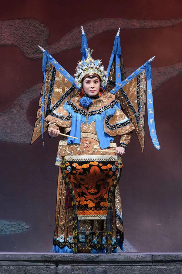 在守正中打造时代经典——观实力挑梁老旦翟墨主演新编历史剧《夫人城》有感