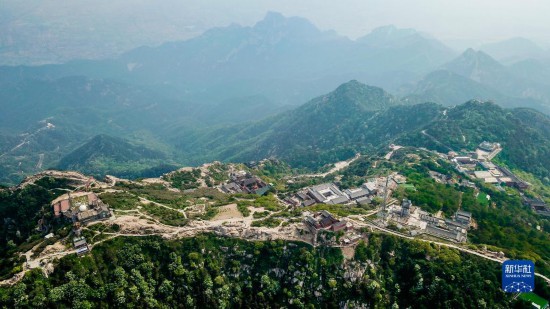 “双遗产”名山在中国——泰山