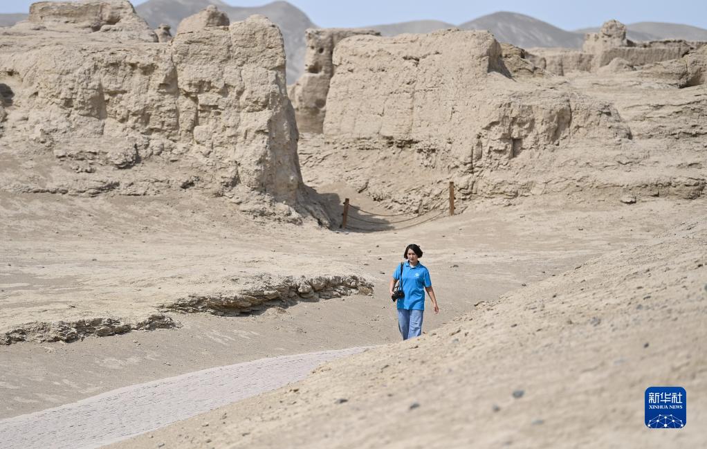 新疆吐鲁番：一家三代人跨越半世纪守护西域千年故城