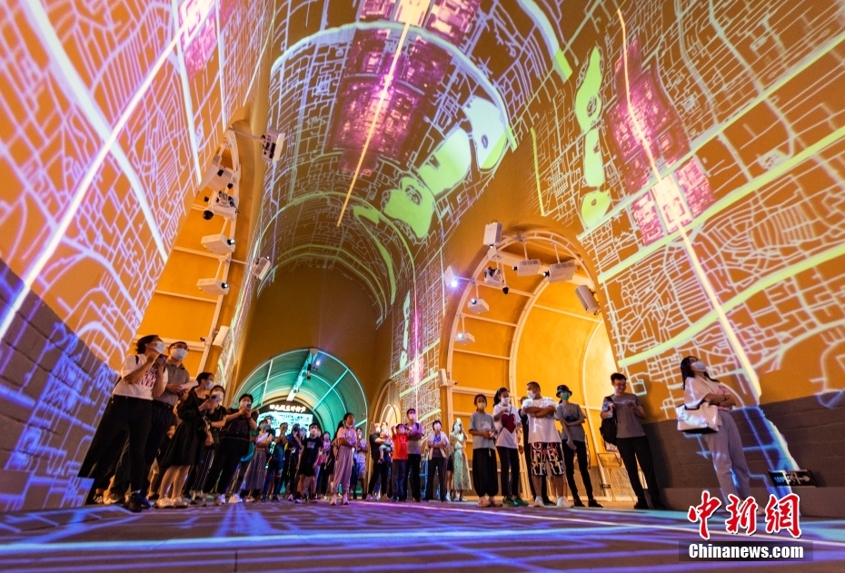 北京鼓楼沉浸式数字展讲述“时间的故事”