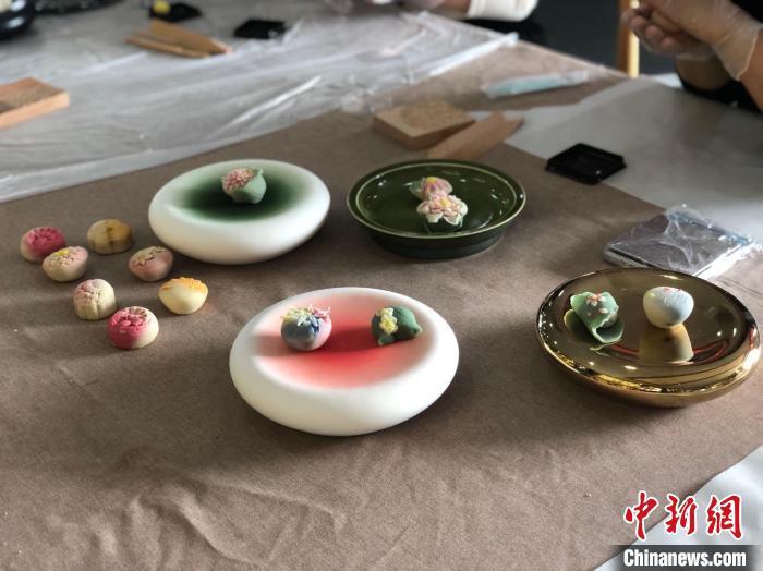 稻米做点心 江西一高校还原“画米榖”传统技艺