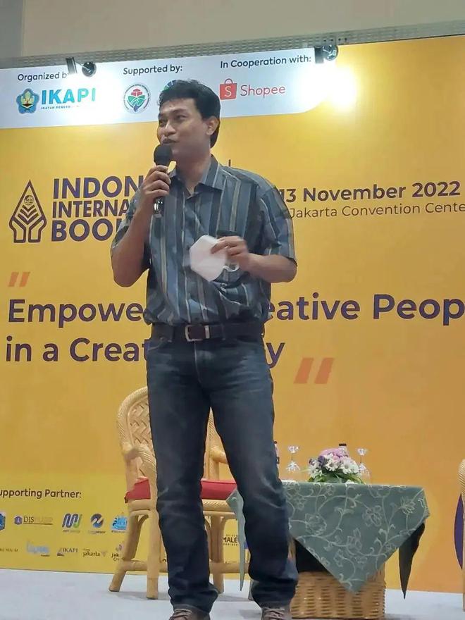 社科文献出版社印尼文版新书发布会暨“‘全球发展倡议’与中印尼合作前景”出版论坛在雅加达隆重举行 社科文献出版社印尼文版新书发布会暨“‘全球发展倡议’与中印尼合作前景”出版论坛在雅加达隆重举行