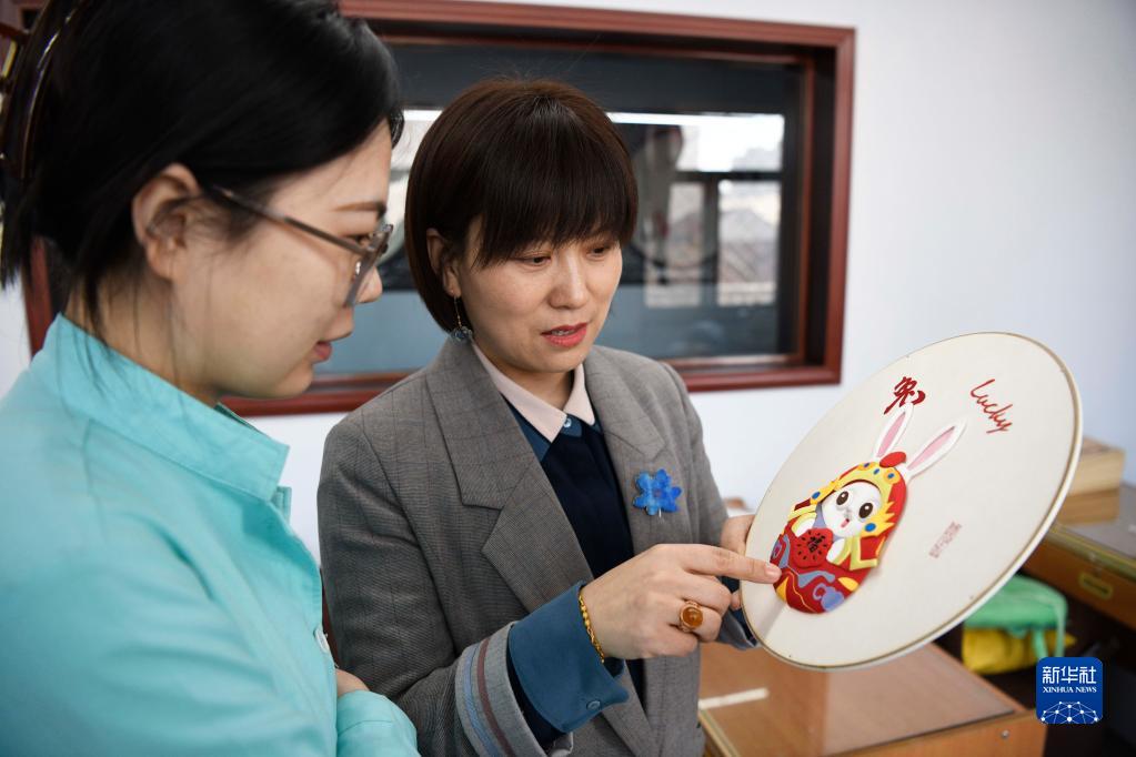 非遗“萌兔”迎新春