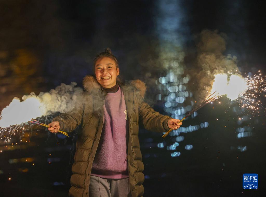 诗意中国——爆竹声中一岁除