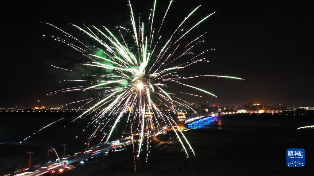 诗意中国——爆竹声中一岁除