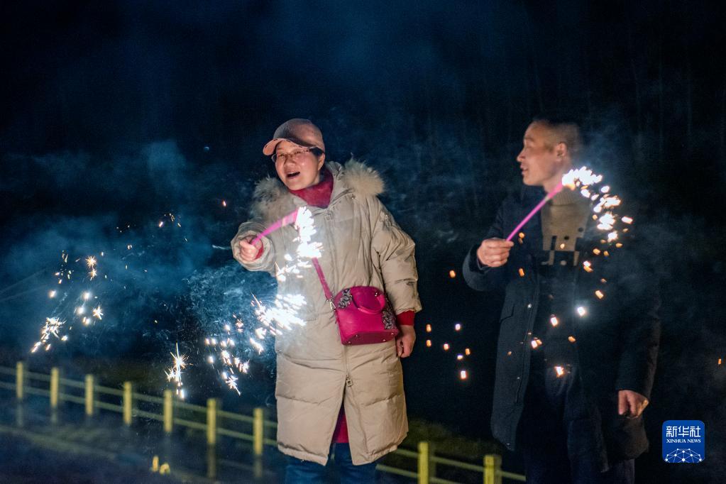 诗意中国——爆竹声中一岁除