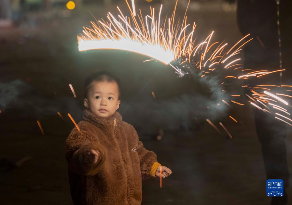 诗意中国——爆竹声中一岁除
