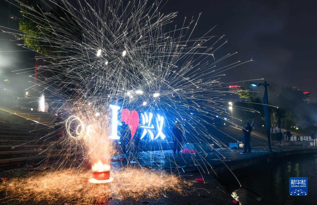 诗意中国——爆竹声中一岁除