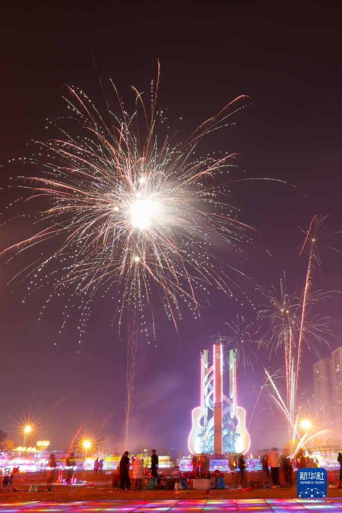 诗意中国——爆竹声中一岁除