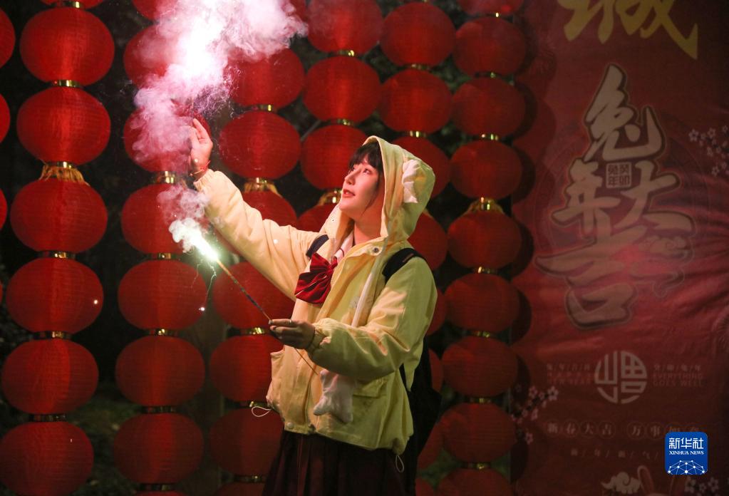 诗意中国——爆竹声中一岁除